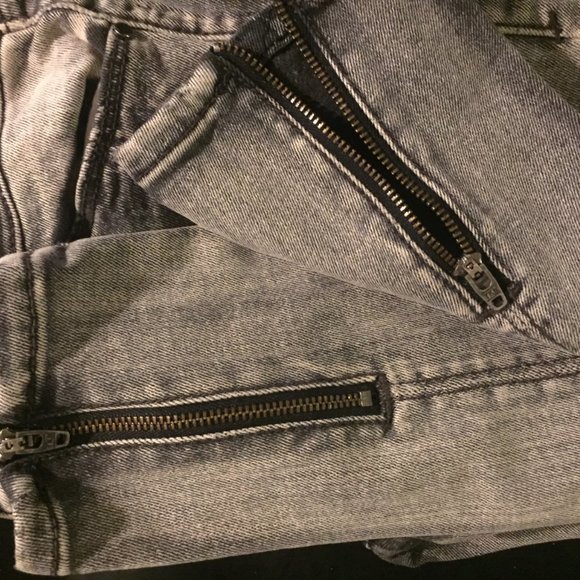 DKNY City Ultra Skinny Gray Jeans - Picture 9 of 9